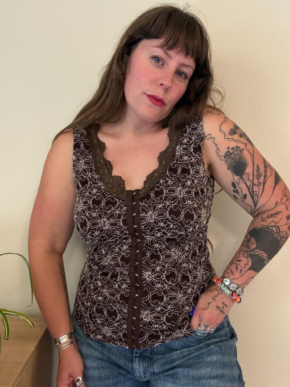 Vintage Y2K Studio Y Lace V Neck Tank Top Hook Eye